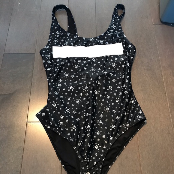 BNWOT swimsuit from ASOS size XS - Picture 4 of 6